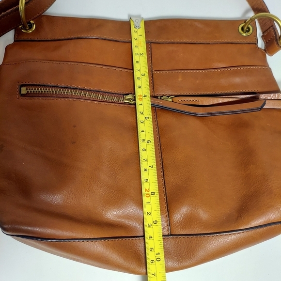 FOSSIL Crossbody Purse Soft Genuine Leather Bag Saddle Brown w Gold Key Charm - Picture 16 of 16